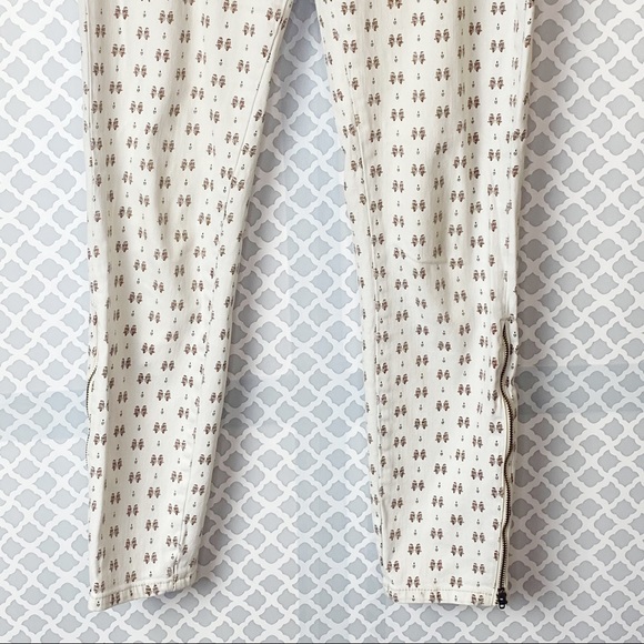 EUC Pilcro & the Letterpress Printed Moto Jeans - Picture 4 of 14